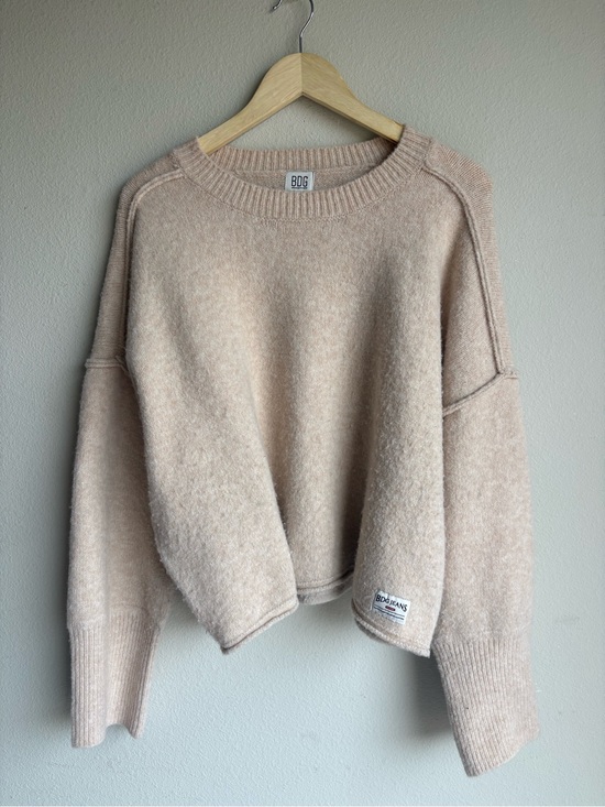 BDG Sweaters - BDG Soft Beige Crewneck over sized Sweater